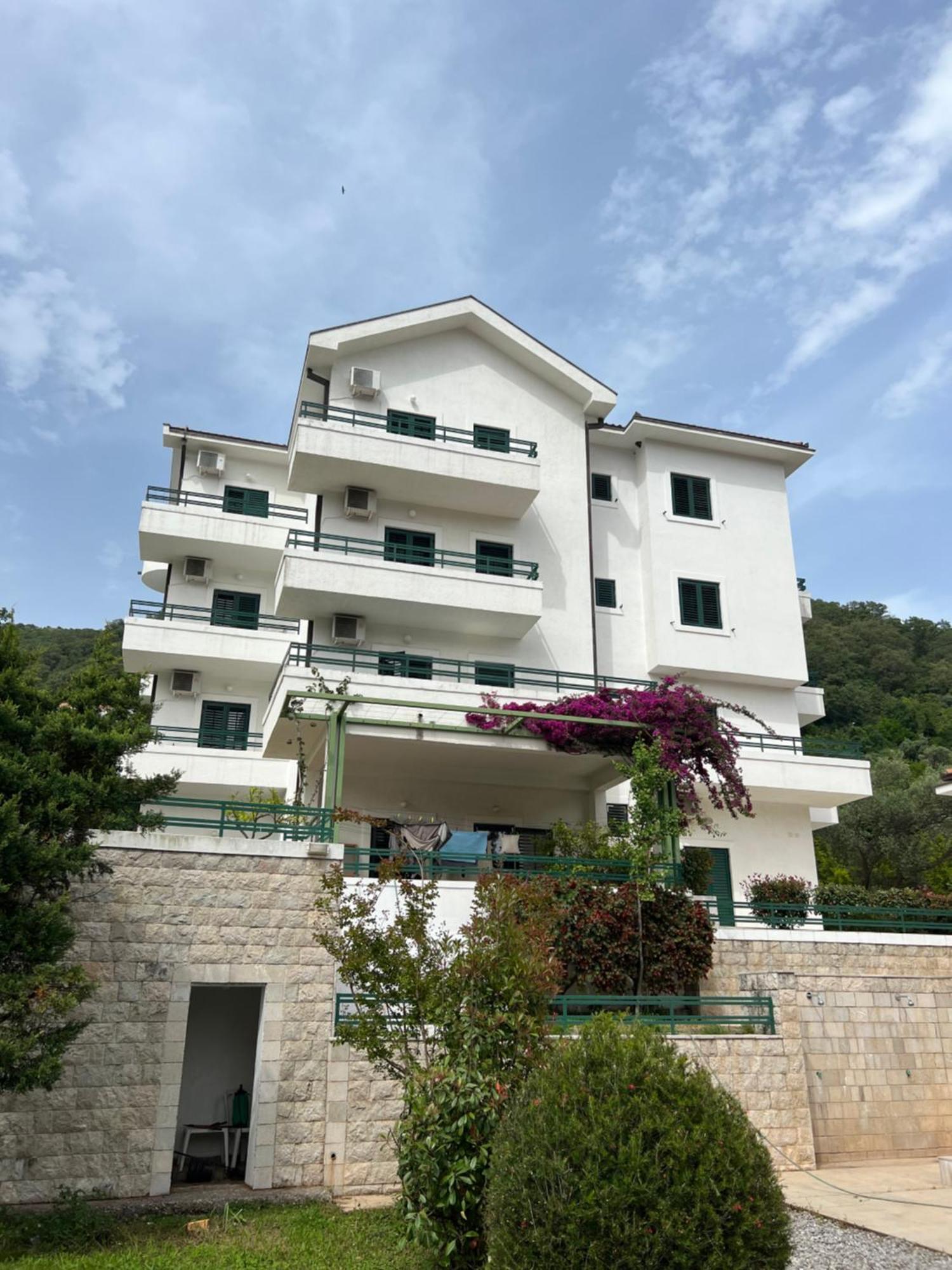 Renome Apartment Petrovac Luaran gambar