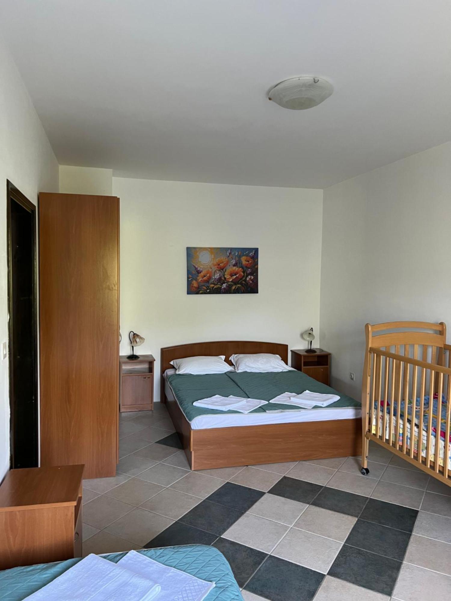 Renome Apartment Petrovac Luaran gambar