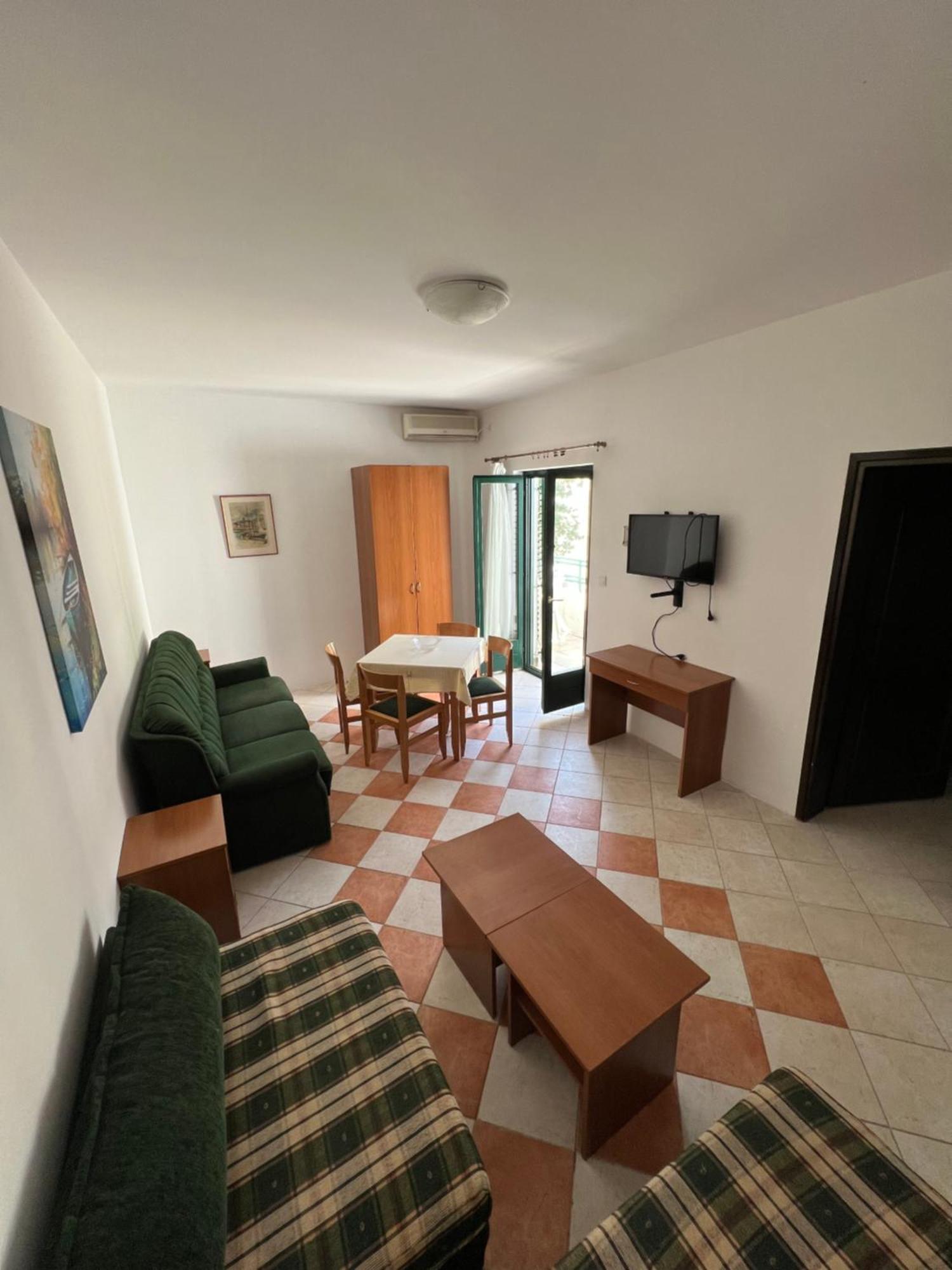 Renome Apartment Petrovac Luaran gambar